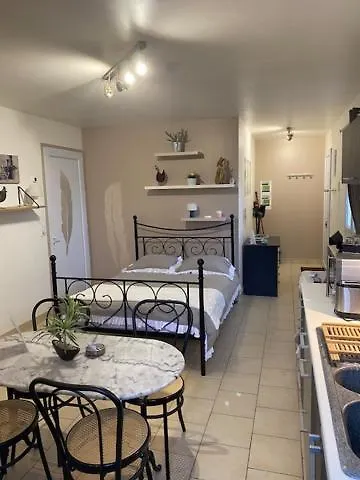 Cottage A La Campagne Avec Piscine Et Spa